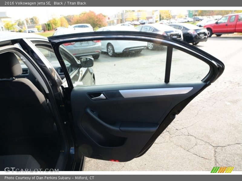 Black / Titan Black 2016 Volkswagen Jetta SE