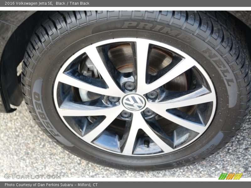 Black / Titan Black 2016 Volkswagen Jetta SE