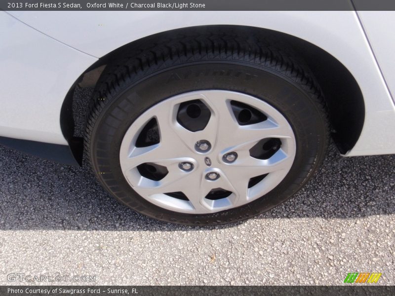 Oxford White / Charcoal Black/Light Stone 2013 Ford Fiesta S Sedan