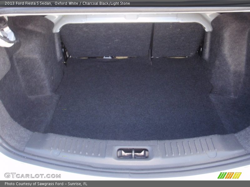 Oxford White / Charcoal Black/Light Stone 2013 Ford Fiesta S Sedan