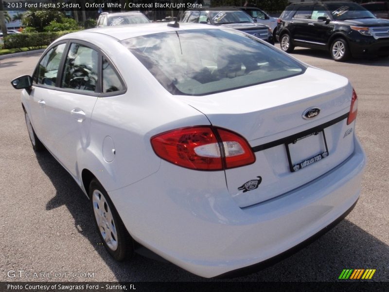 Oxford White / Charcoal Black/Light Stone 2013 Ford Fiesta S Sedan