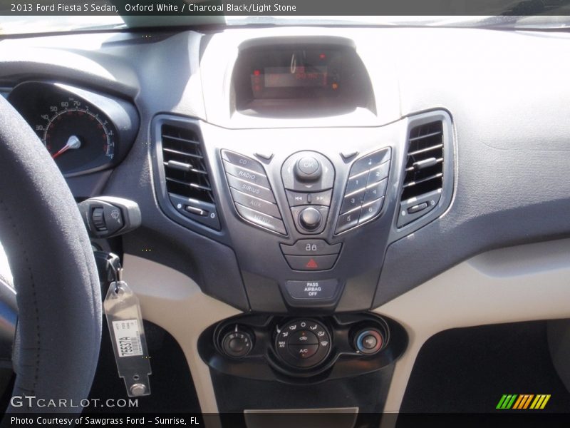 Oxford White / Charcoal Black/Light Stone 2013 Ford Fiesta S Sedan