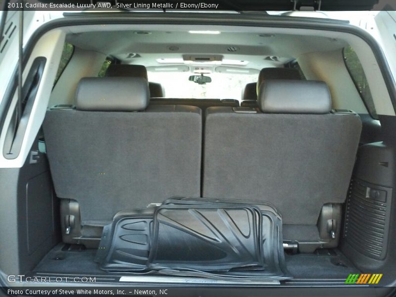 Silver Lining Metallic / Ebony/Ebony 2011 Cadillac Escalade Luxury AWD
