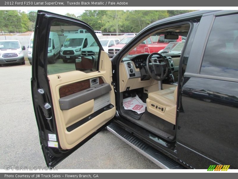 Tuxedo Black Metallic / Pale Adobe 2012 Ford F150 Lariat SuperCrew