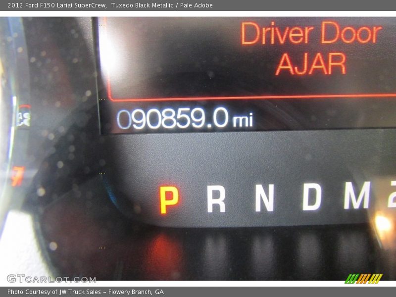 Tuxedo Black Metallic / Pale Adobe 2012 Ford F150 Lariat SuperCrew