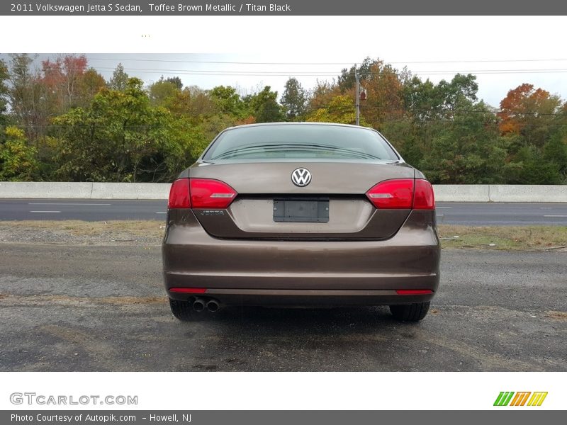 Toffee Brown Metallic / Titan Black 2011 Volkswagen Jetta S Sedan
