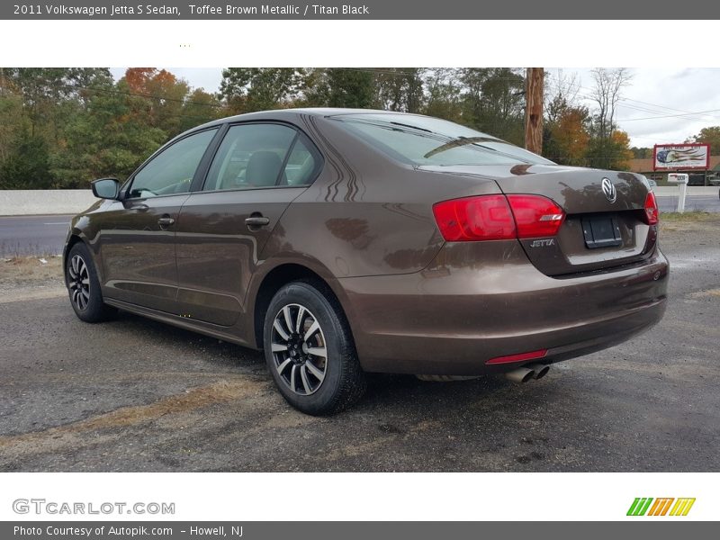 Toffee Brown Metallic / Titan Black 2011 Volkswagen Jetta S Sedan