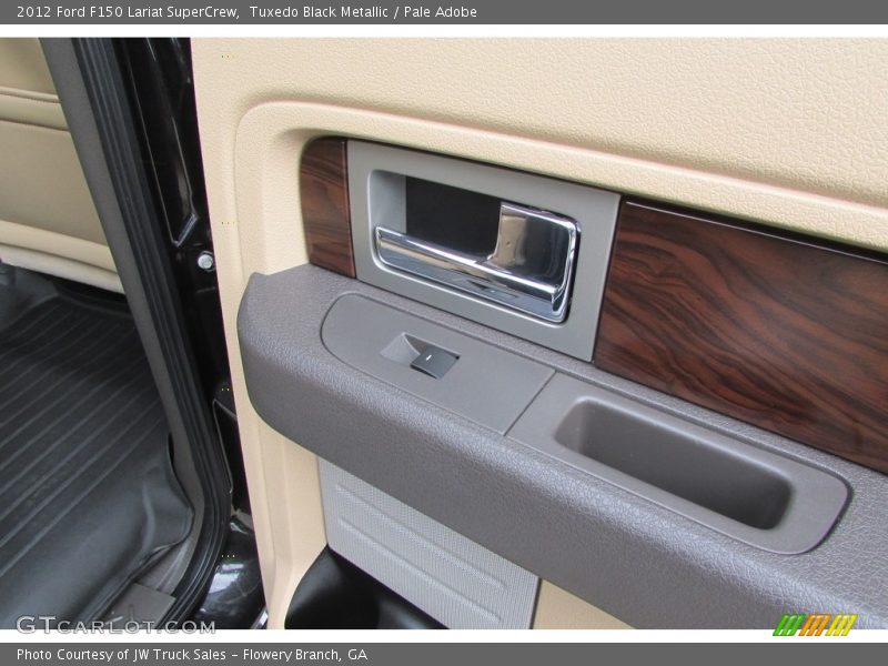 Tuxedo Black Metallic / Pale Adobe 2012 Ford F150 Lariat SuperCrew