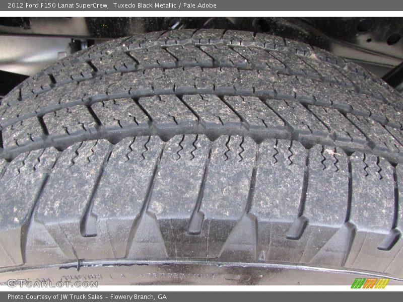Tuxedo Black Metallic / Pale Adobe 2012 Ford F150 Lariat SuperCrew