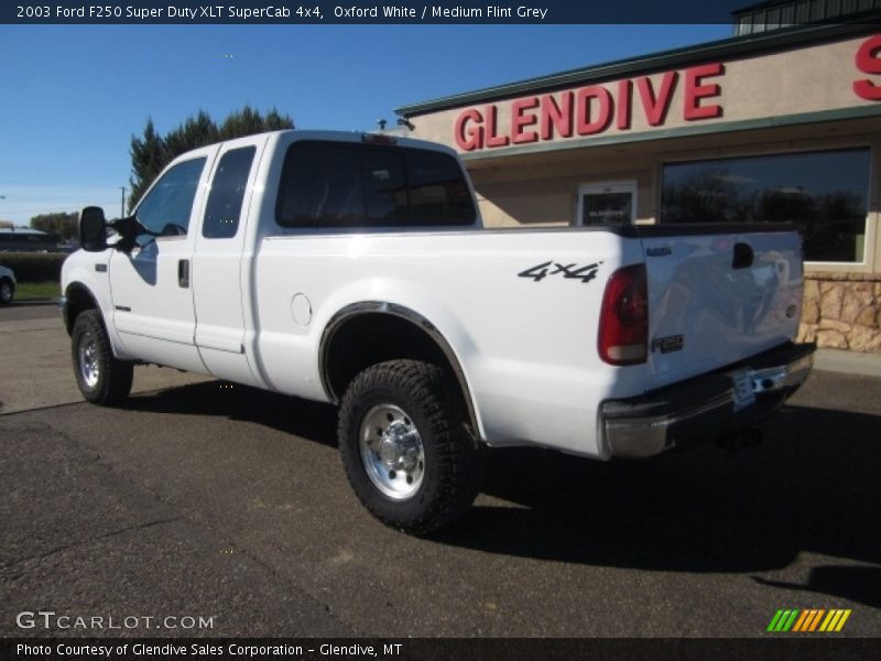 Oxford White / Medium Flint Grey 2003 Ford F250 Super Duty XLT SuperCab 4x4