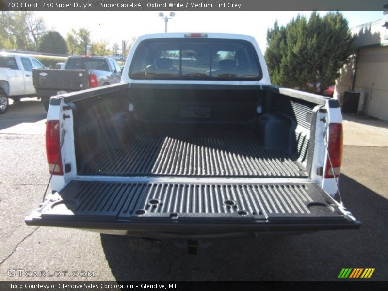 Oxford White / Medium Flint Grey 2003 Ford F250 Super Duty XLT SuperCab 4x4