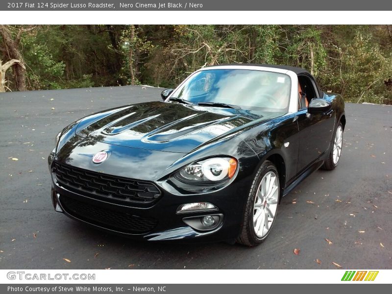 Front 3/4 View of 2017 124 Spider Lusso Roadster