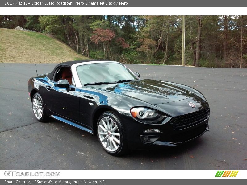 Front 3/4 View of 2017 124 Spider Lusso Roadster