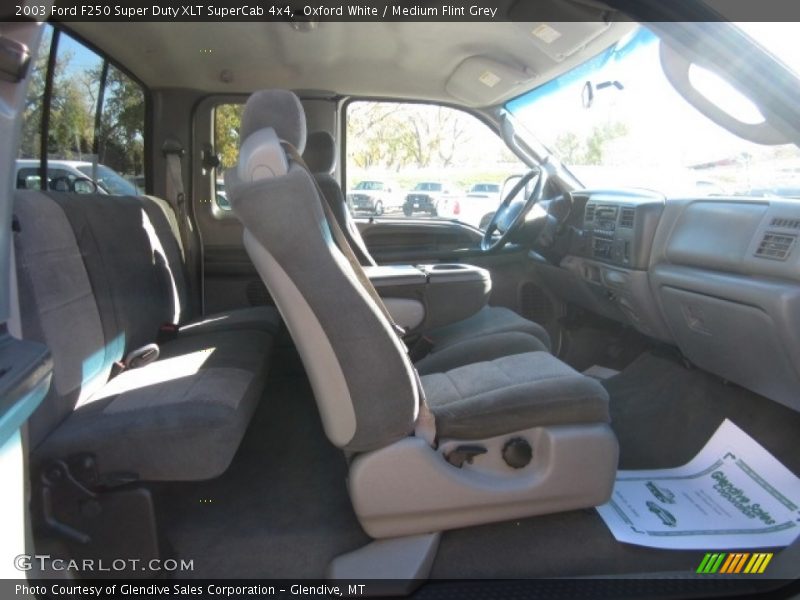 Oxford White / Medium Flint Grey 2003 Ford F250 Super Duty XLT SuperCab 4x4