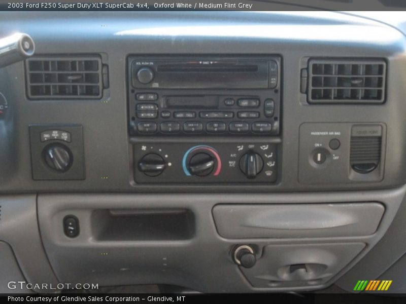 Oxford White / Medium Flint Grey 2003 Ford F250 Super Duty XLT SuperCab 4x4