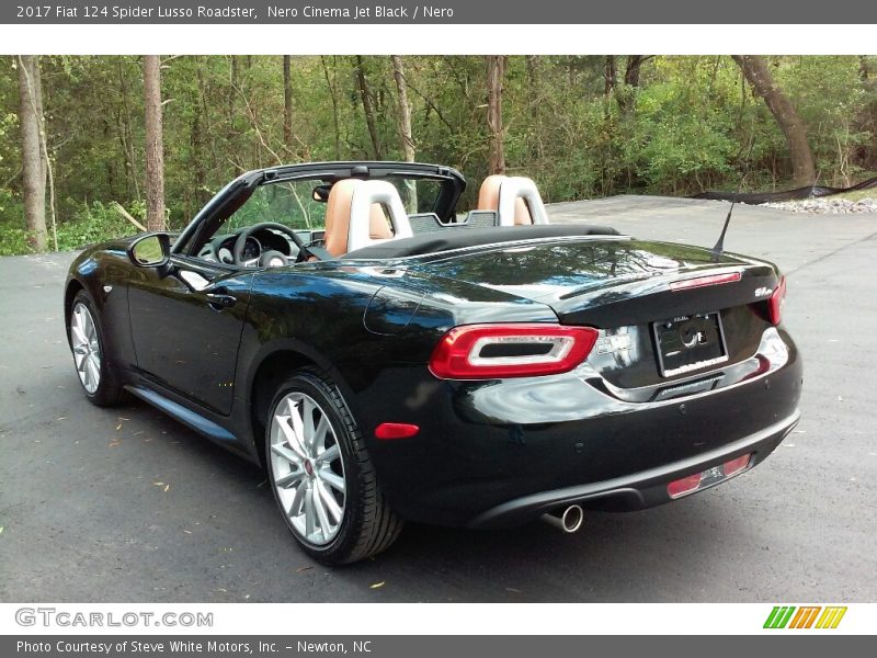  2017 124 Spider Lusso Roadster Nero Cinema Jet Black