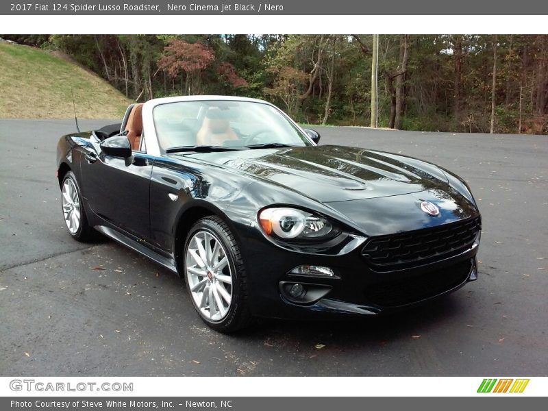 Front 3/4 View of 2017 124 Spider Lusso Roadster