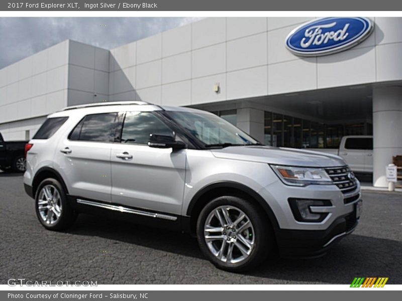 Ingot Silver / Ebony Black 2017 Ford Explorer XLT