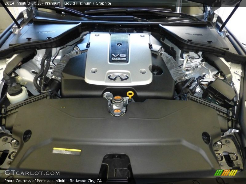 Liquid Platinum / Graphite 2014 Infiniti Q 50 3.7 Premium