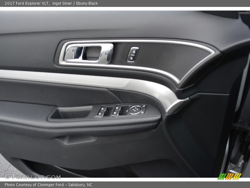 Ingot Silver / Ebony Black 2017 Ford Explorer XLT