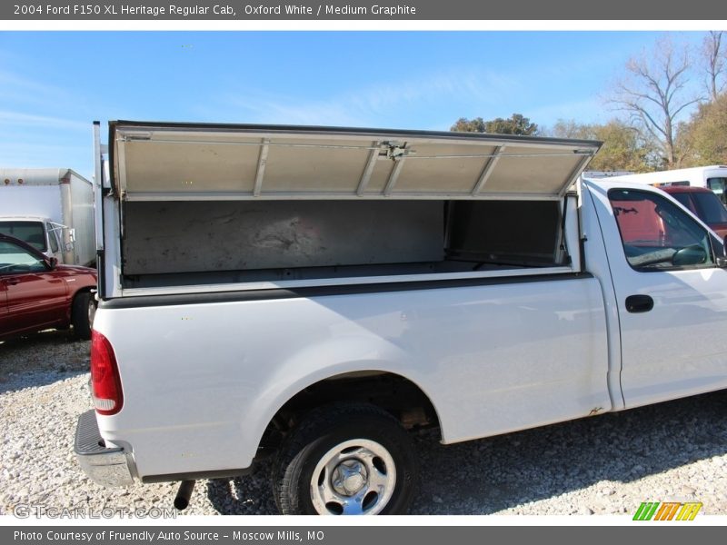 Oxford White / Medium Graphite 2004 Ford F150 XL Heritage Regular Cab