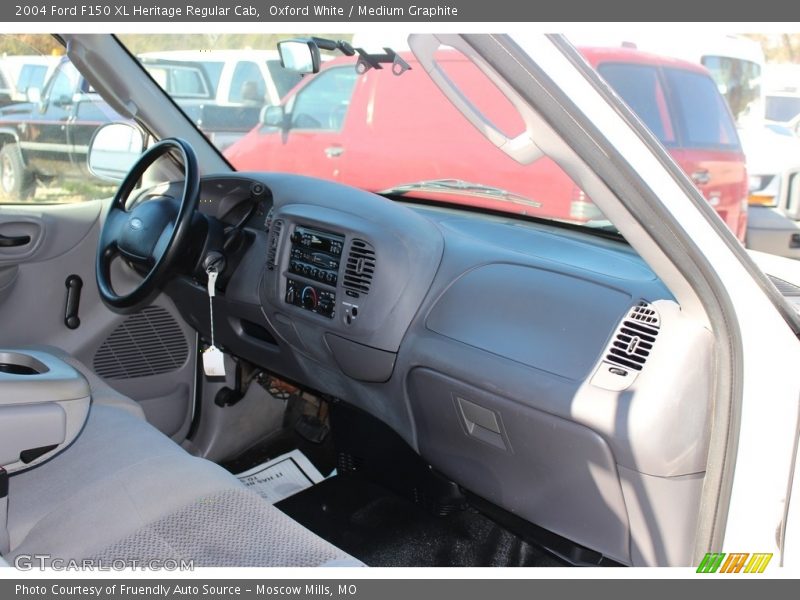 Oxford White / Medium Graphite 2004 Ford F150 XL Heritage Regular Cab