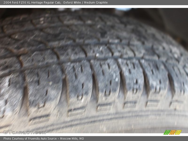 Oxford White / Medium Graphite 2004 Ford F150 XL Heritage Regular Cab