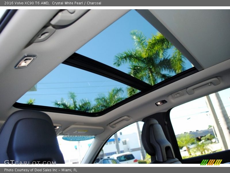 Sunroof of 2016 XC90 T6 AWD