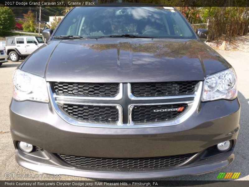Granite / Black 2017 Dodge Grand Caravan SXT