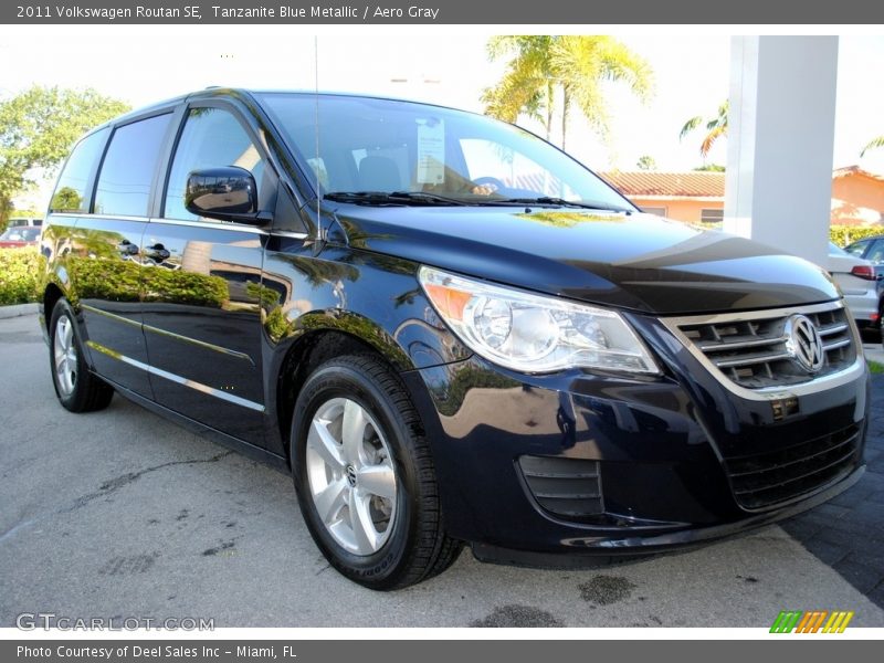 Tanzanite Blue Metallic / Aero Gray 2011 Volkswagen Routan SE