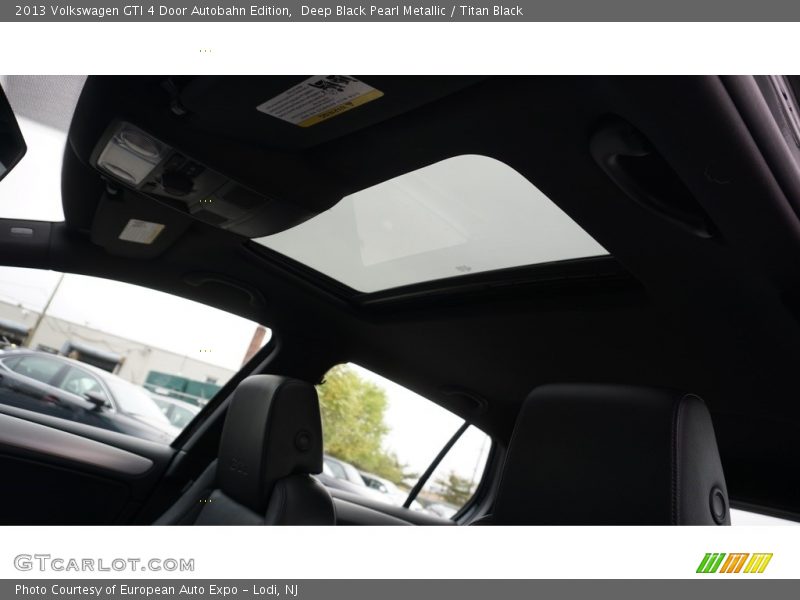 Deep Black Pearl Metallic / Titan Black 2013 Volkswagen GTI 4 Door Autobahn Edition