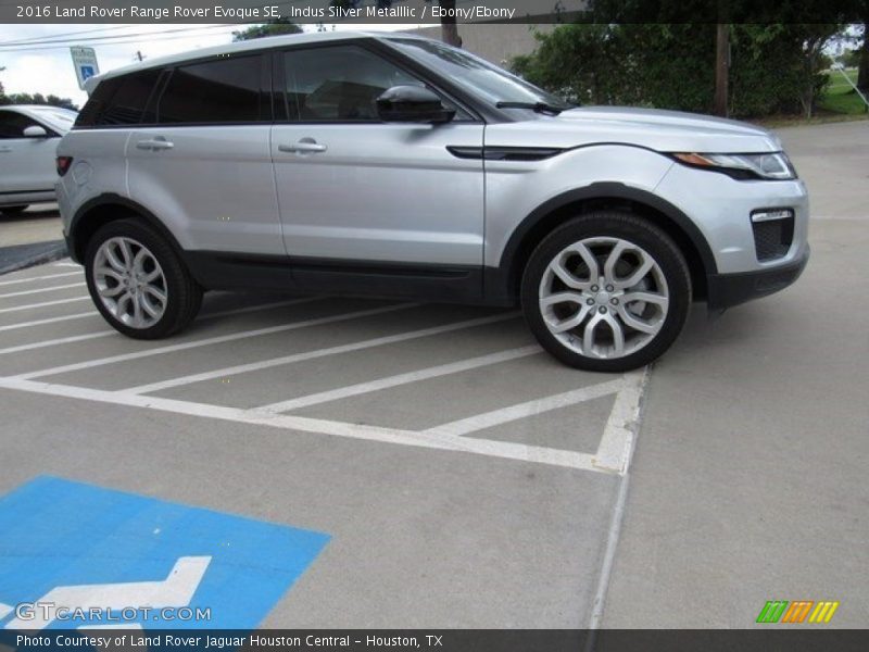 Indus Silver Metalllic / Ebony/Ebony 2016 Land Rover Range Rover Evoque SE