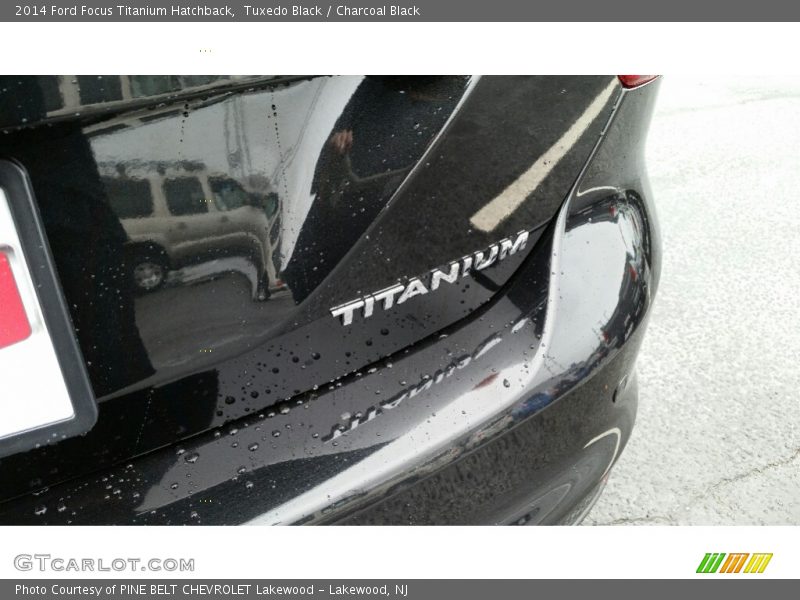 Tuxedo Black / Charcoal Black 2014 Ford Focus Titanium Hatchback