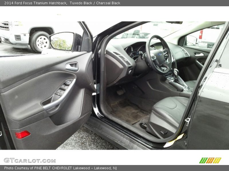 Tuxedo Black / Charcoal Black 2014 Ford Focus Titanium Hatchback