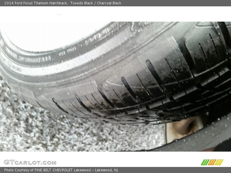 Tuxedo Black / Charcoal Black 2014 Ford Focus Titanium Hatchback