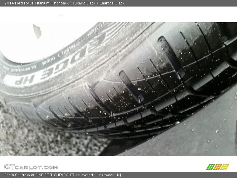 Tuxedo Black / Charcoal Black 2014 Ford Focus Titanium Hatchback