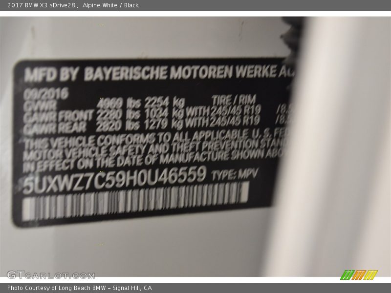Alpine White / Black 2017 BMW X3 sDrive28i