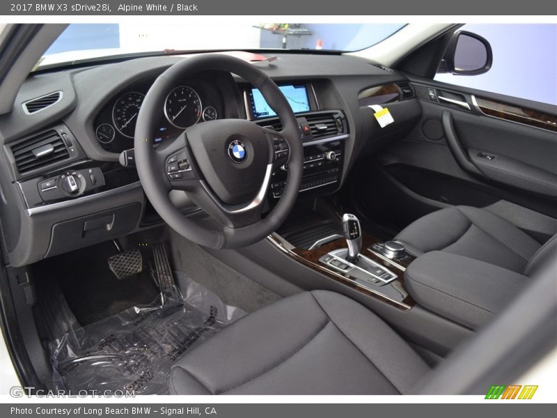 Alpine White / Black 2017 BMW X3 sDrive28i