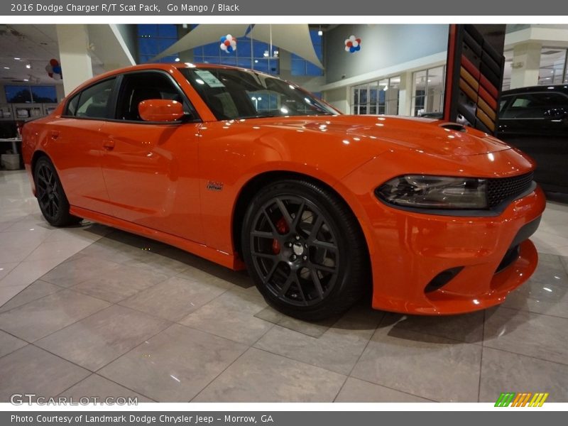 Front 3/4 View of 2016 Charger R/T Scat Pack