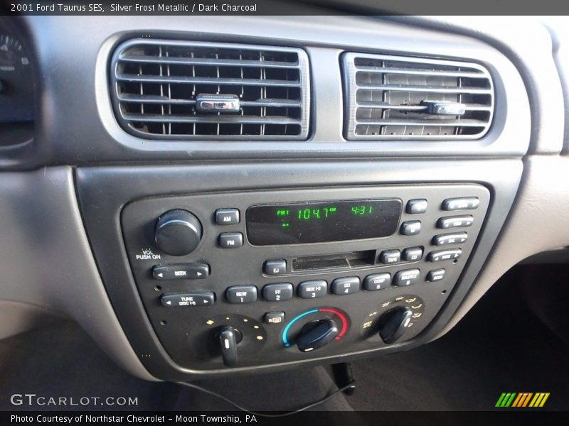 Silver Frost Metallic / Dark Charcoal 2001 Ford Taurus SES