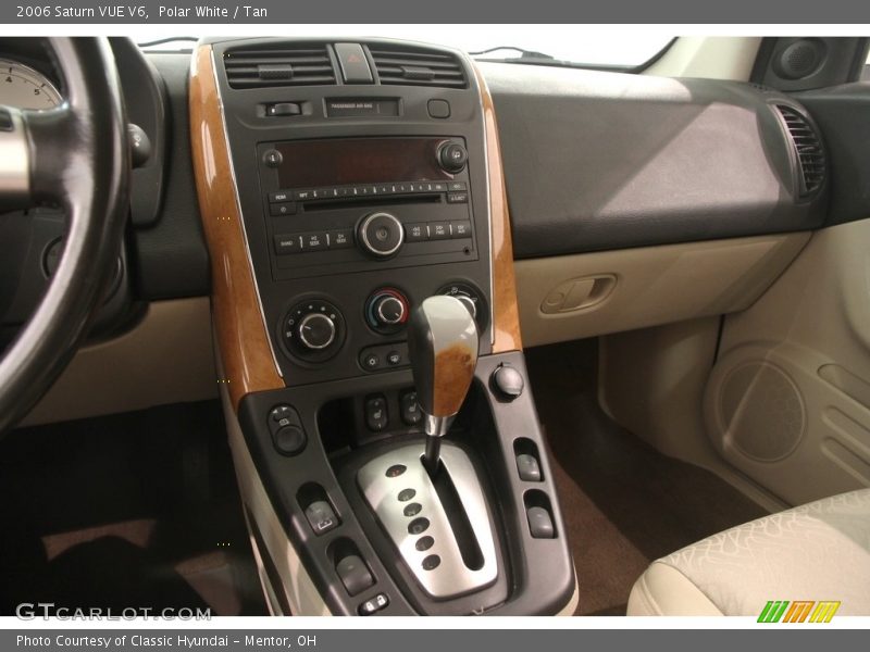 Polar White / Tan 2006 Saturn VUE V6