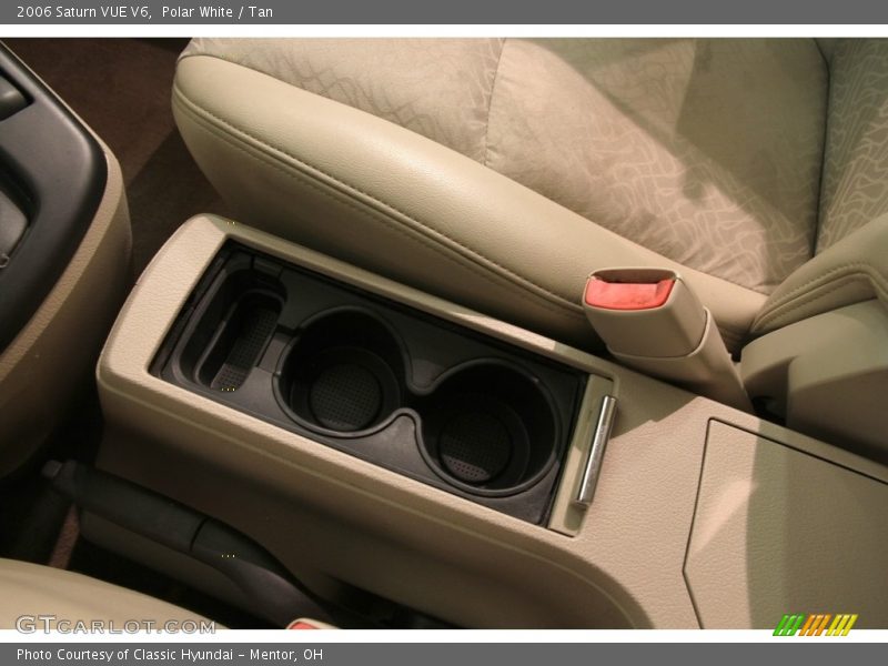 Polar White / Tan 2006 Saturn VUE V6