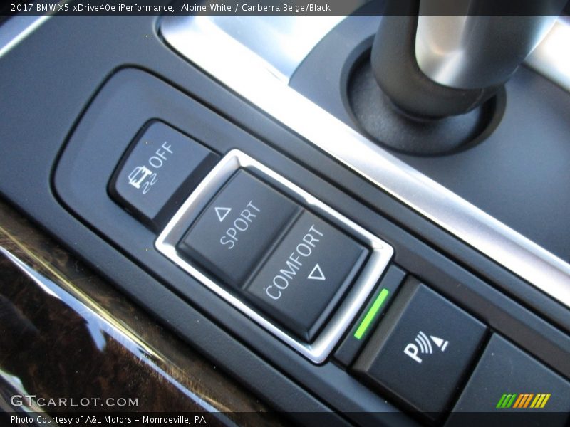 Alpine White / Canberra Beige/Black 2017 BMW X5 xDrive40e iPerformance
