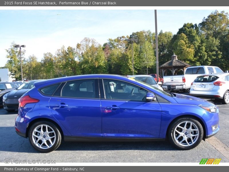 Performance Blue / Charcoal Black 2015 Ford Focus SE Hatchback