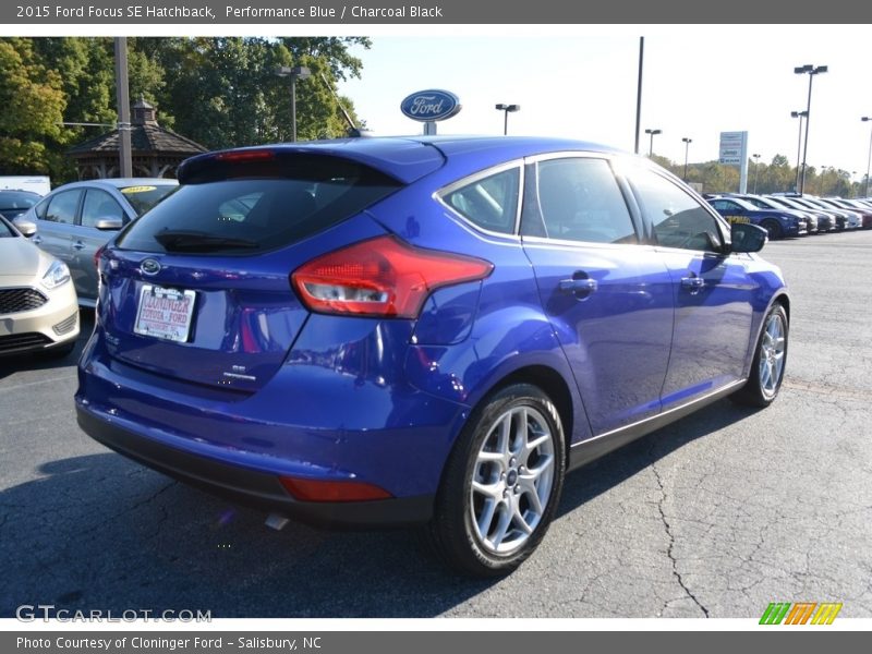 Performance Blue / Charcoal Black 2015 Ford Focus SE Hatchback