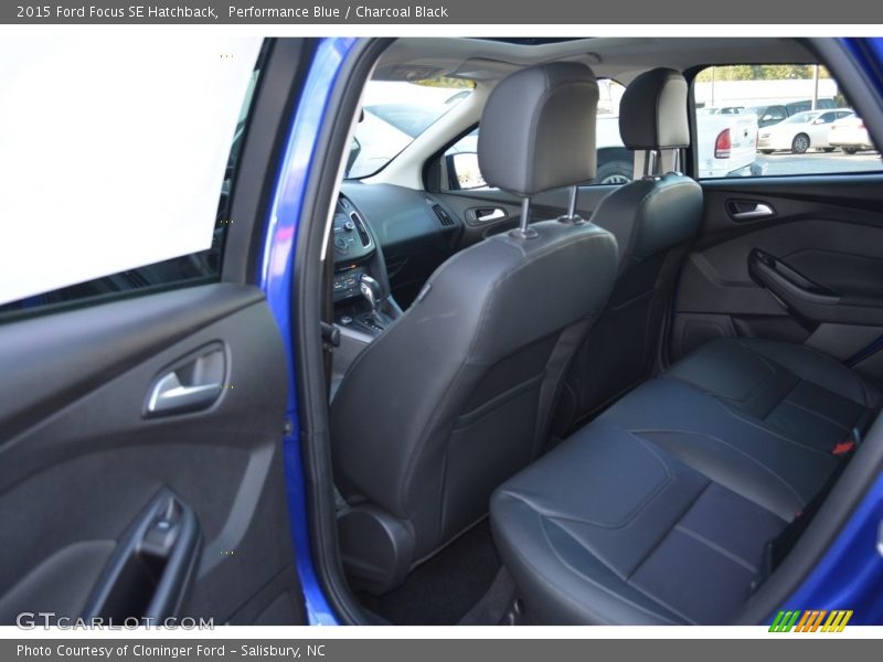 Performance Blue / Charcoal Black 2015 Ford Focus SE Hatchback
