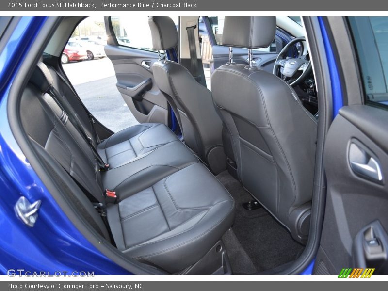 Performance Blue / Charcoal Black 2015 Ford Focus SE Hatchback