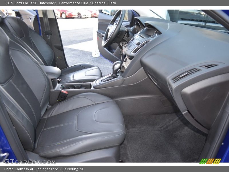 Performance Blue / Charcoal Black 2015 Ford Focus SE Hatchback
