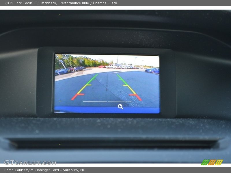 Performance Blue / Charcoal Black 2015 Ford Focus SE Hatchback