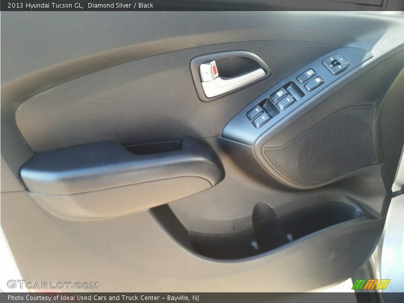 Diamond Silver / Black 2013 Hyundai Tucson GL